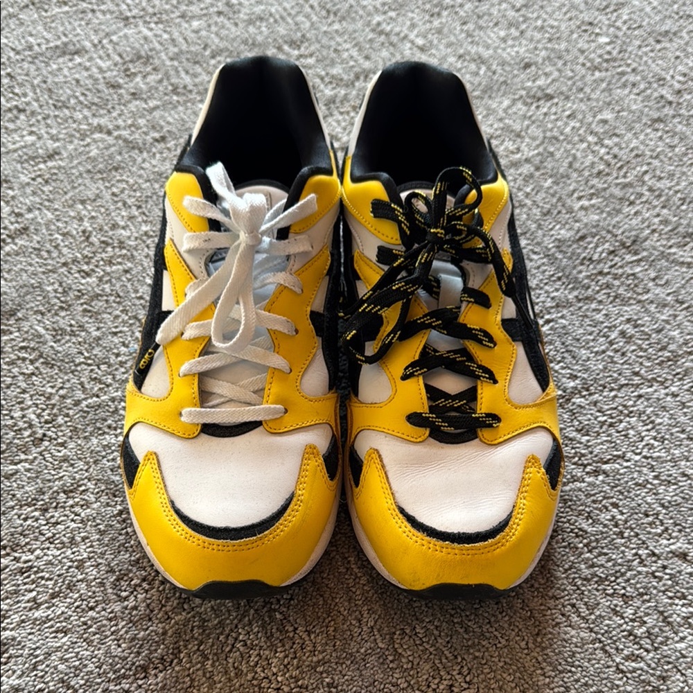 ASICS DOJO- Yellow and Black Sneakers